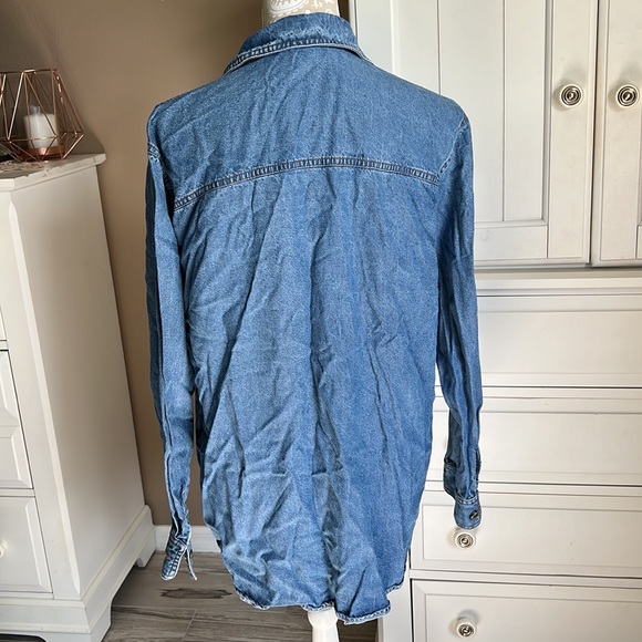• Niki Jon denim lightweight button down, L • - Picture 8 of 13